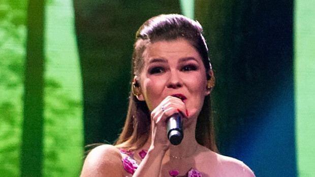 Tiesitkö näitä asioita Saara Aallosta? Paljasti yksityiskohtia elämästään merkkipäivänä: ”Elämä oli maagista!” saara aalto