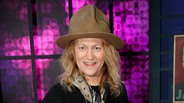 Huimapää Jukka Hildénin pesueeseen perheenlisäystä! Adoptoivat suloisen 11-vuotiaan: ”Tervetuloa Mars!” Jukka hildén