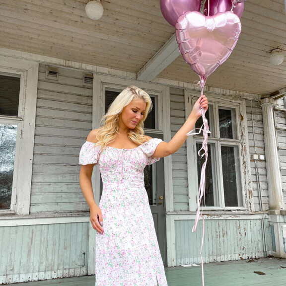 Tämän sinkkukaunottaren löydät nyt Tinderistä: tällaista kumppania äskettäin eronnut Love Island -Pauliina etsii Love Island Pauliina