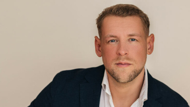 'Kiinteistömaailman Cheek' Andrei Koivumäki takoi firmallaan massiiviset rahat - näpäyttää nyt kilpailijoitaan hirmutuloksen jälkeen: 'Jotkut valittavat, toiset tekevät' Andrei Koivumäki