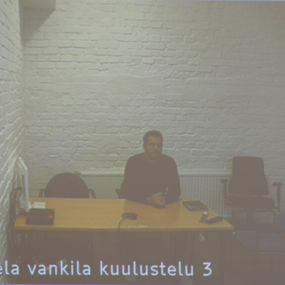 Niko Ranta-aho osallistui valmisteluistuntoon etäyhteyden välityksellä Jokelan vankilasta. Niko Ranta-aho osallistui valmisteluistuntoon etäyhteyden välityksellä Jokelan vankilasta.