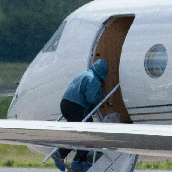 Kanye West ja huippumalli Irina Shayk: kuuma romanssi?! Salakuvat lemmenlomalta palanneesta parista! Kanye West