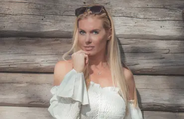 Luomumissit uimapuvuissa! Tässä ovat Henna Peltosen luotsaaman EW-kisan luonnolliset kaunottaret - kuka on suosikkisi?