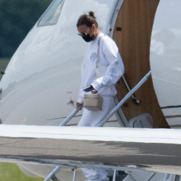Kanye West ja huippumalli Irina Shayk: kuuma romanssi?! Salakuvat lemmenlomalta palanneesta parista! Irina Shayk