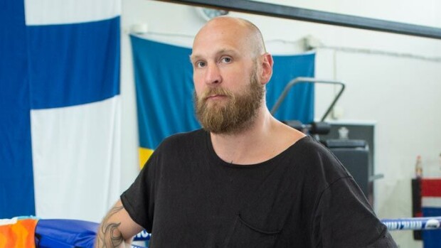 Tyrmäykset nöyryyttivät! Tappioiden masentama Robert Helenius: Sohvalla istuminen ei auta Robert Helenius