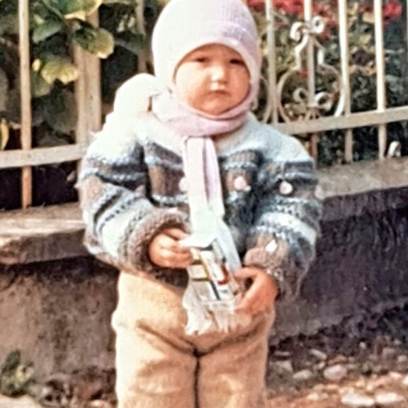 Senayn mukaan Kosovo oli käynyt todella vaaralliseksi, kun perhe muutti Suomeen. Senayn mukaan Kosovo oli käynyt todella vaaralliseksi, kun perhe muutti Suomeen.