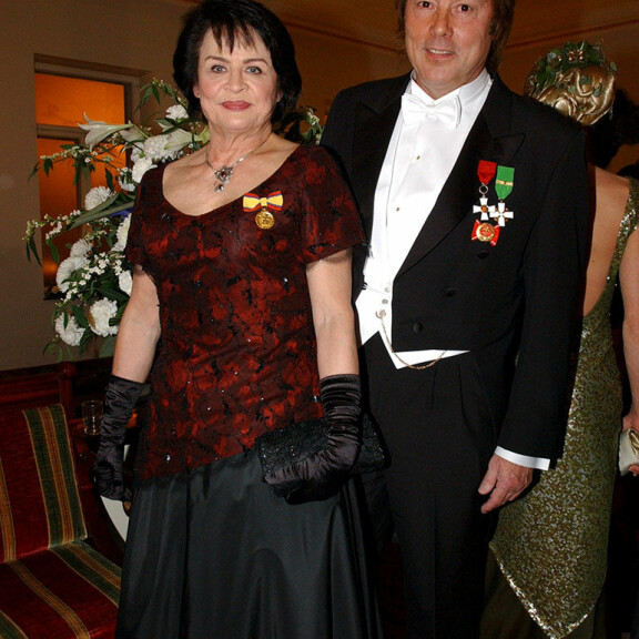 Liisa Lipsanen ja Danny itsenäisyyspäivän vastaanotolla vuonna 2002. Danny Liisa Lipsanen