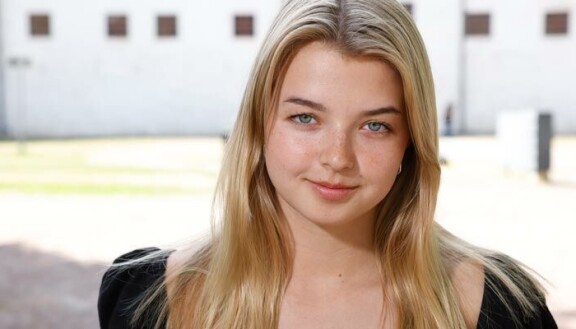 Joalin luo nykyään soolouraa kansainvälisenä artistina.