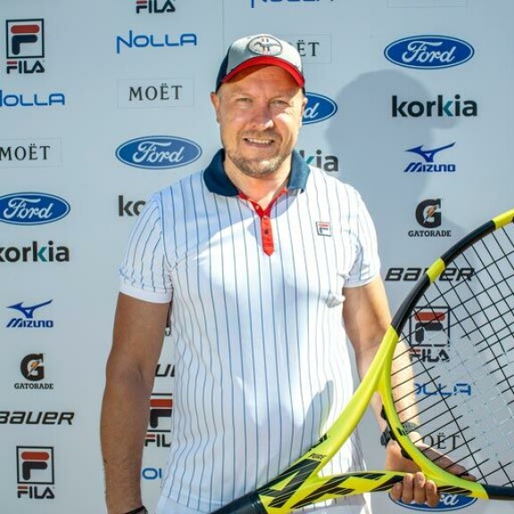 Kiekkolegenda Jere Lehtinen avaa harrastustaan: Aloitin jo vuosia ennen koronan tuomaa buumia! Niklas Hagman