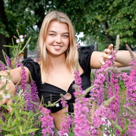 Joalin Loukamaa aloittaa TAMK:in uudessa koulutusohjelmassa, Influencers Academyssa. – Opiskelen bisnestä, kuvaamista ja kaikkea vaikuttajuuteen liittyvää. Joalin Loukamaa aloittaa TAMK:in uudessa koulutusohjelmassa, Influencers Academyssa. – Opiskelen bisnestä, kuvaamista ja kaikkea vaikuttajuuteen liittyvää.