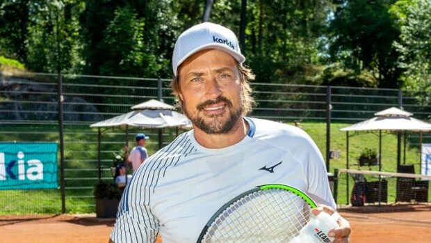 Hyvästit bilepaatille! Teemu Selänne myi legendaarisen Lucky Eight -luksusjahtinsa Teemu Selänne
