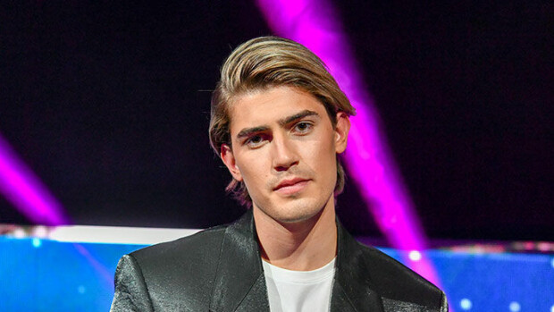 Oho, millainen tukka Robin Packalenilla on nykyään - kuvat! Muuttunut tyyli kerää ihastuneita huokailuja Robin Packalen