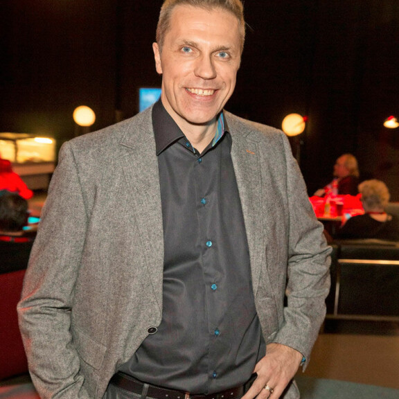 Jari Sarasvuo on vieraana Tuomas Enbusken podcastin tuoreimmassa jaksossa. Jari Sarasvuo on vieraana Tuomas Enbusken podcastin tuoreimmassa jaksossa.