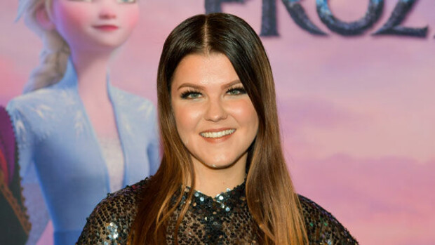 Saara Aalto herättää huomiota vähäpukeisilla bilekuvillaan - päivityksellä tärkeä sanoma! Saara Aalto