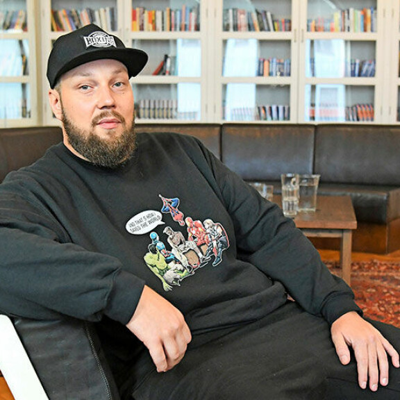Sointu Borg joutui kahdeksi viikoksi kotikaranteeniin kesken kiireisen työjakson - räppäripuolisolla koronatartunta: 'Ärhäkkä on' Tomi Solonen