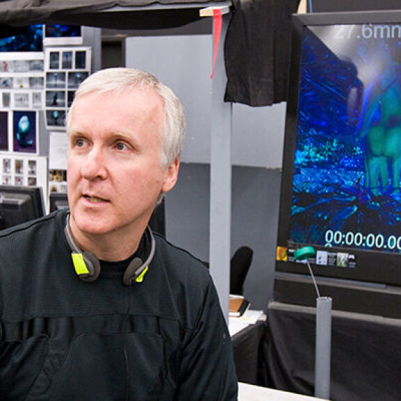 James Cameron iloitsee Avatarin paluusta valkokankaalle: 'Tämä elokuva pitää kokea teatterissa!' James Cameron