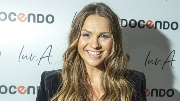'Unelma!' Janina Fry ihastuttaa kesäisessä bikinikuvassaan - katso! Janina Fry