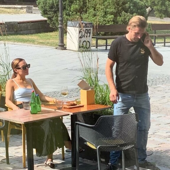 Onkohan tässä käynnissä bisnespuhelu? Sofia Belorf ja Stefan Therman