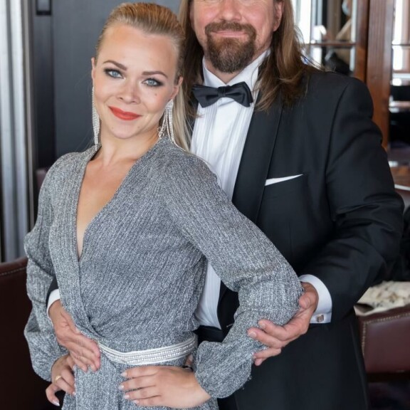 Kari odottaa innolla Claudian oppeja. Kari odottaa innolla Claudian oppeja.