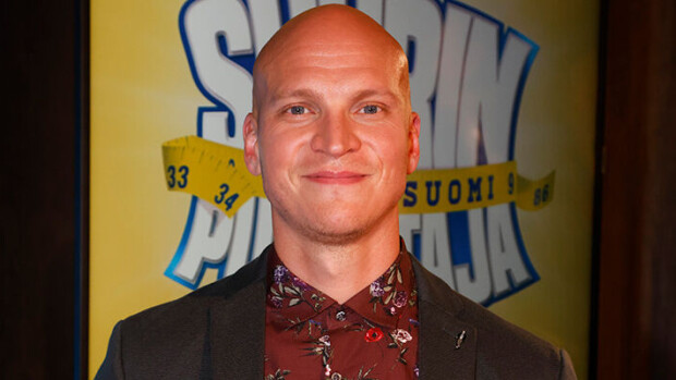 Näyttelijä Riku Nieminen ja salainen naisystävä = Kihlat?! Riku Nieminen