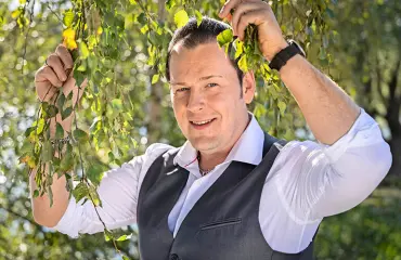 Tangokuninkaan kaksoiselämä paljastui: toinen nainen kuvioissa