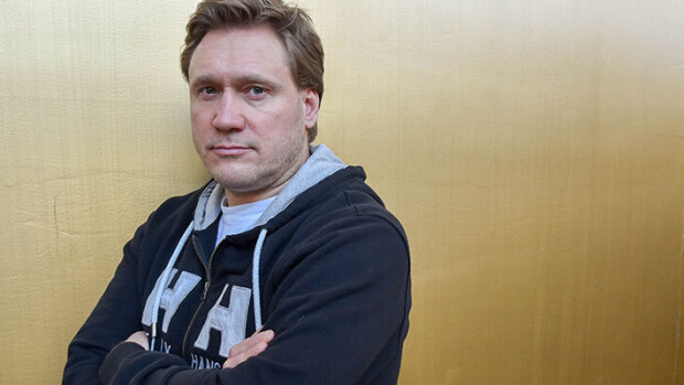 Uutuuskirja: Samuli Edelmann alkoholismistaan: ”Ensimmäisen humalan join kahdeksanvuotiaana” Samuli Edelmann