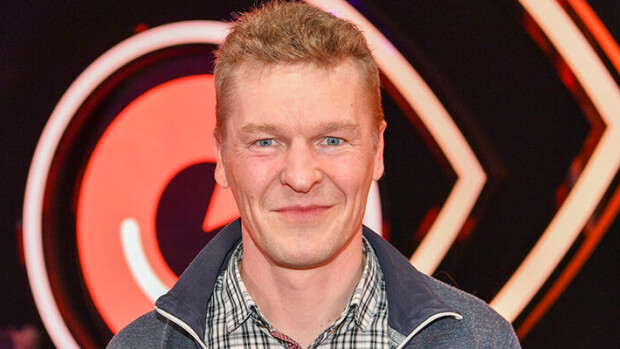 Toni Nieminen kihloihin vuoden seurustelun jälkeen - Kalle Palander ei onnittele: 'En oo tulossa häihin' toni nieminen