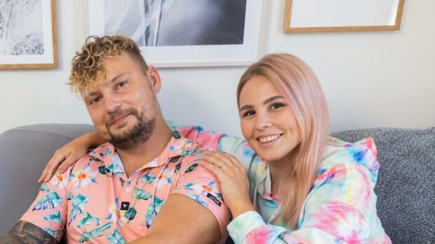 Suomi-kaamosta paenneet Daniel ”Bile-Dani” Lehtonen ja Eveliina-rakas elämästä Espanjassa: Ensimmäinen vuosi oli raskas Daniel Lehtonen ja Eveliina Uosukainen