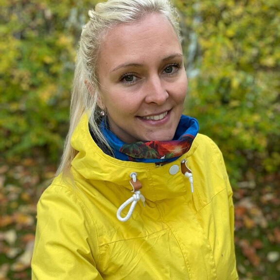Anu veikkaa, etteivät he tule asumaan rivitalossa ikuisesti. - Meillä on monenlaisia haaveita tulevan suhteen. Väitän, että ei meillä ole pelkoa paikoilleen jämähtämisestä. Tulemme varmasti remontoimaan tätä uutta kotiamme, muuttopuuhissa ahertanut Anu pohtii. Anu Puumalainen