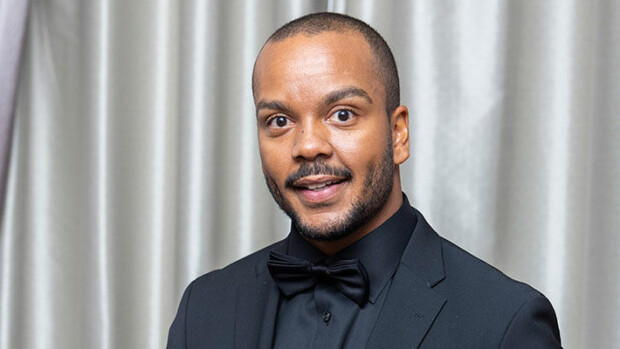 TTK-voittaja Ernest Lawson ulkomailla perheensä kanssa - hulvaton keskustelu tyttärensä kanssa Ernest Lawson