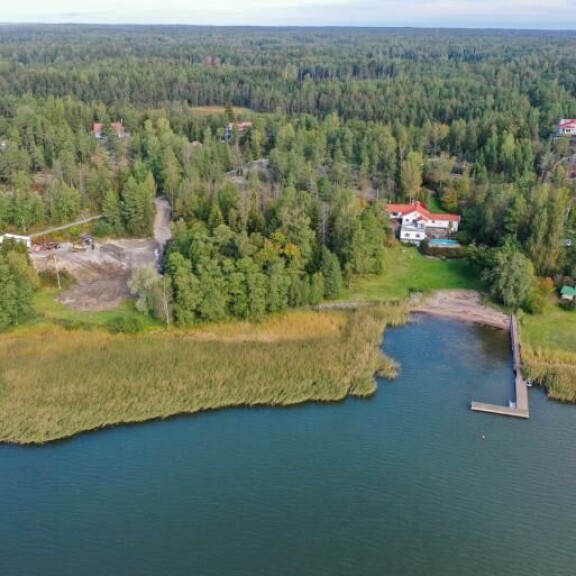 Näin upealle paikalle Jannin ja Joelin koti nousee. Janni Hussi, Joel Harkimo