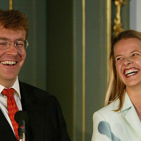 Friso luopui kruununperimysoikeudestaan saadakseen elää rakastamansa naisen kanssa.; Prinssi Friso ja Mabel Wisse Smit