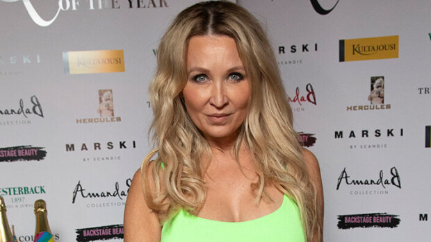 Ikinuori kurvikaunotar! Susanna Penttilä julkaisi jälleen tulikuumia lomakuvia: Seuraajat hullaantuivat - kuvat Susanna Penttilä