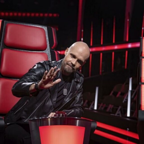 Nelosen The Voice of Finlandin tähtituomarinakin tunnettu Juha Tapio on innostunut taas hiihtämisestä. – Tuusulassa on hyvät ladut, ja nyt on luntakin kivasti. Nelosen The Voice of Finlandin tähtituomarinakin tunnettu Juha Tapio on innostunut taas hiihtämisestä. – Tuusulassa on hyvät ladut, ja nyt on luntakin kivasti.