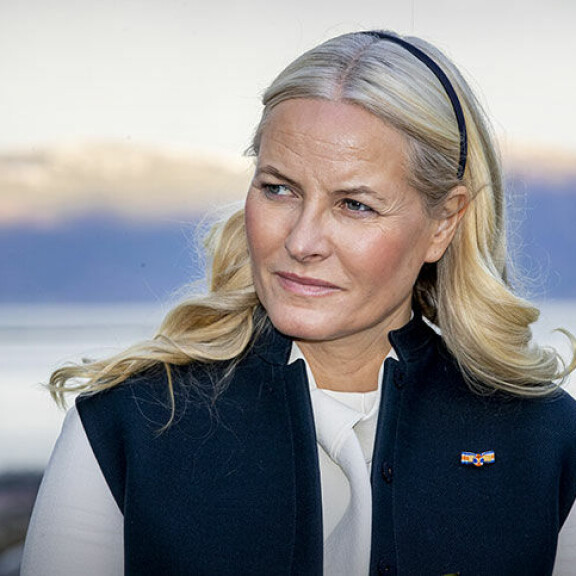 Siniverisillä on omat vaivansa - tiesitkö, että kruununprinsessa Victoria kärsii harvinaisesta häiriöstä ja Tanskan kuningattarella on heikot polvet? Norjan kruununprinsessa Mette-Marit