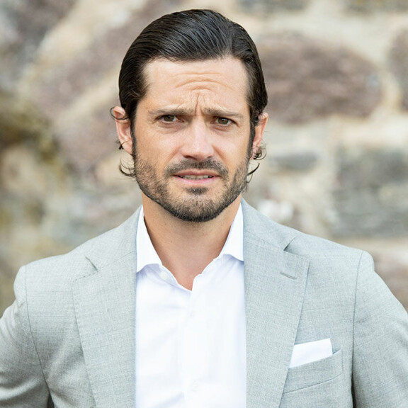 Siniverisillä on omat vaivansa - tiesitkö, että kruununprinsessa Victoria kärsii harvinaisesta häiriöstä ja Tanskan kuningattarella on heikot polvet? Ruotsin prinssi Carl Philip