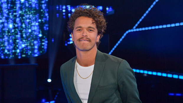 Mitä ihmettä? Pete Parkkonen hämmästyttää asuvalinnallaan: ”Ei lähde päästäni koskaan” Pete Parkkonen