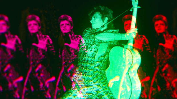 Elokuva-arvio: ”Kaikki on roskaa ja kaikki roska on ihanaa” – Moonage Daydream on vavahduttavan hieno matka David Bowien sielunelämään Moonage Daydream David Bowie