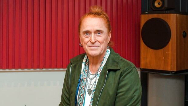Tommi Läntinen vaihtoi glamourin urheiluun – ”Vapauttavaa olla perse pystyssä” Tommi Läntinen
