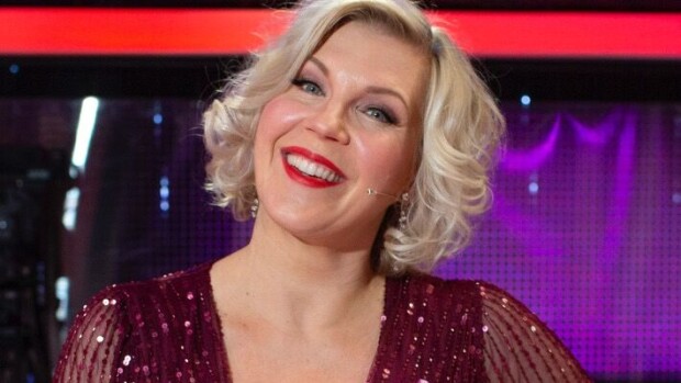 Vain hiusväri erottaa - Vappu Pimiä ja Veera-sisko ovat kuin kaksi marjaa Vappu Pimiä