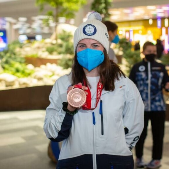 Krista Pärmäkosken raju taistelu Pekingin olympialaduilla palkittiin pronssimitalilla. Krista Pärmäkosken raju taistelu Pekingin olympialaduilla palkittiin pronssimitalilla.