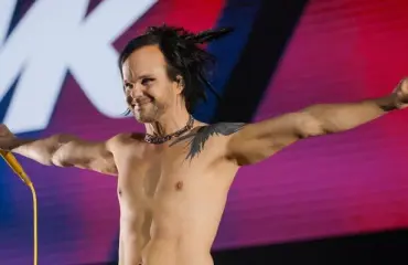 UMK-finaalissa ylävartalonsa paljastanut Lauri Ylönen on kovassa tikissä: En käy kuntosalilla