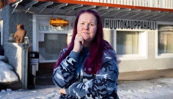 Heli Hirvaskankaan huutokaupalla.