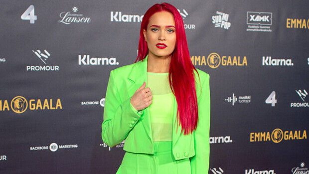 Oho! Laulaja Sanni muutti radikaalisti tyyliään - katso kuva Sanni Kurkisuo