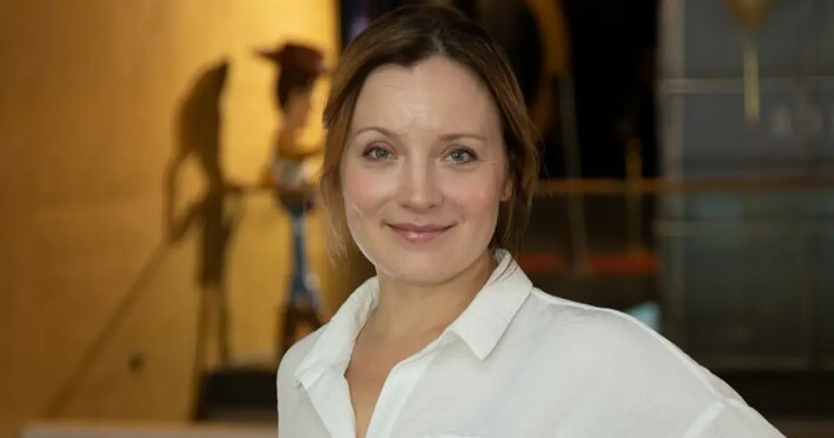 n-yttelij-elena-leeve-perhe-el-m-st-n-olen-keskusteleva-futismutsi