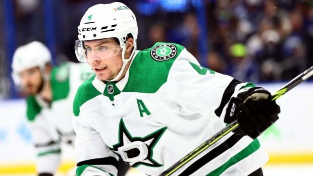 Näinkö siinä käy? Suomalainen NHL-tähti paljastaa Seiskalle Stanley Cupin mestariehdokkaat: ”On todella kova…” Miro Heiskanen.