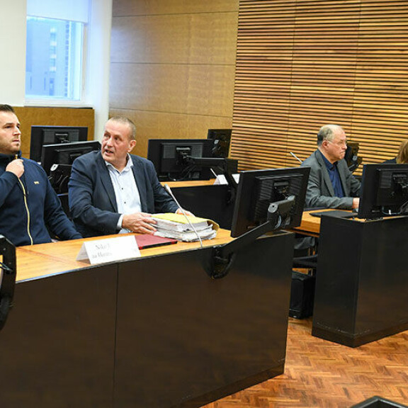 Ex-kohupari pääsi eturiviin istumaan.; niko ranta-aho
