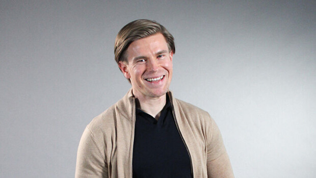 Ensitreffit alttarilla: Lauri hämmentyy vaimon härskin kuuloisesta heitosta: ”Pitää vähän tarkkailla reaktioita” Ensitreffit alttarilla Lauri