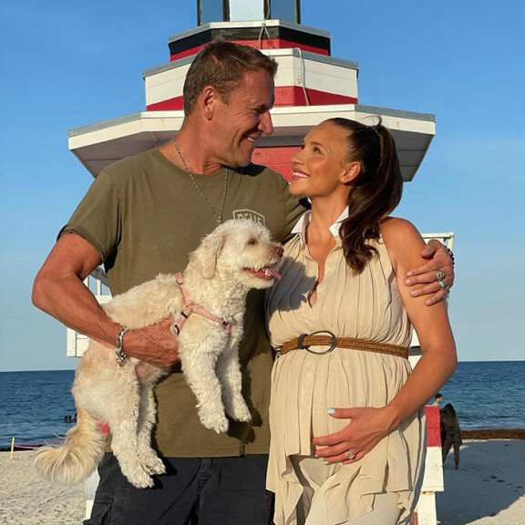 Renny Harlin ylistää Johanna-vaimonsa fyysistä raskauskuntoa tv:ssä: 'Olet täydellinen lapsen saaja' T