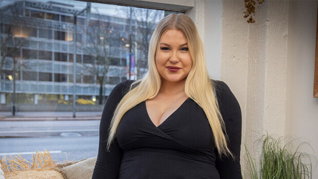 TIS-Vilma julkaisi rehellisen kehokuvan: 'Miten sä kehtaat näyttää itseäsi noin?' vilma karjalainen